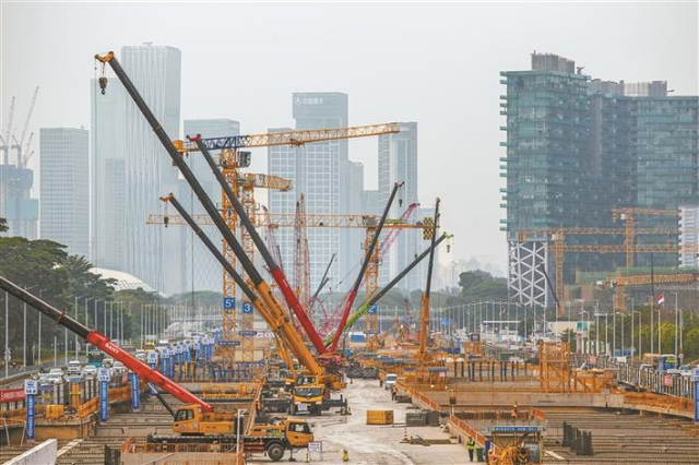 《深圳特区报》+（记者 刘羽洁）.jpg