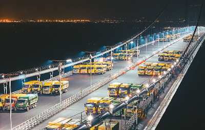 图为伶仃洋大桥进行载荷试验。.jpg